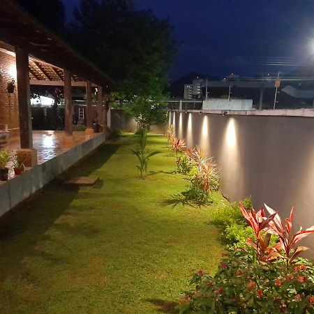 Hospedagem Economica Flor De Maria Caraguatatuba Exterior foto