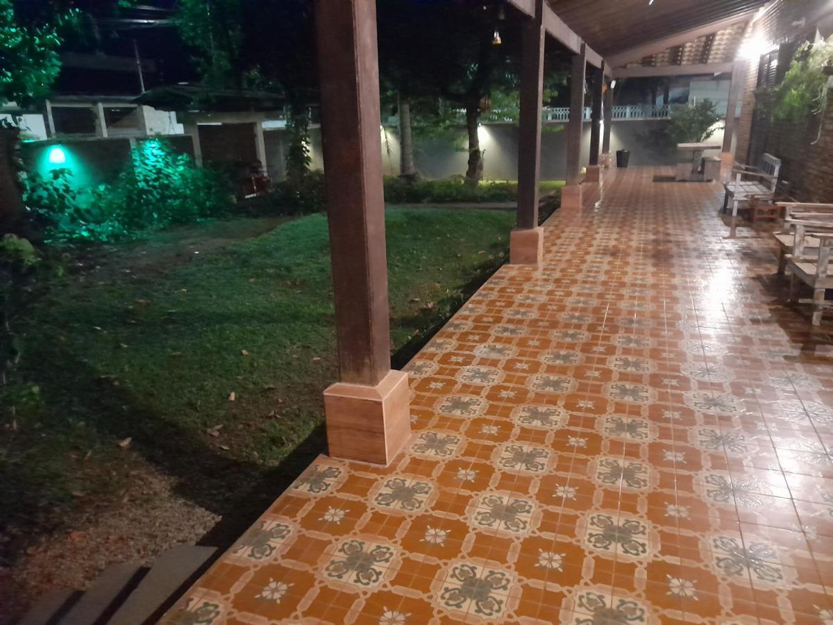 Hospedagem Economica Flor De Maria Caraguatatuba Exterior foto
